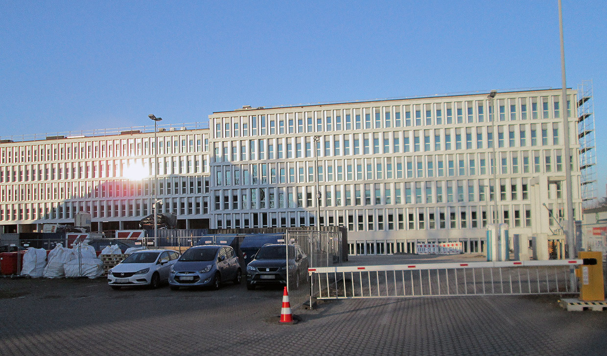 weitere Ansicht Außenfassade . Neubau Bundespolizeipräsidium, Potsdam