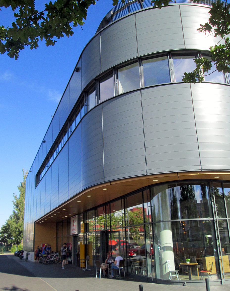Detailansicht Eingangsbereich . Neubau Verbrauchermarkt, Berlin-Spandau Detailansicht Eingangsbereich . Neubau Verbrauchermarkt, Berlin-Spandau