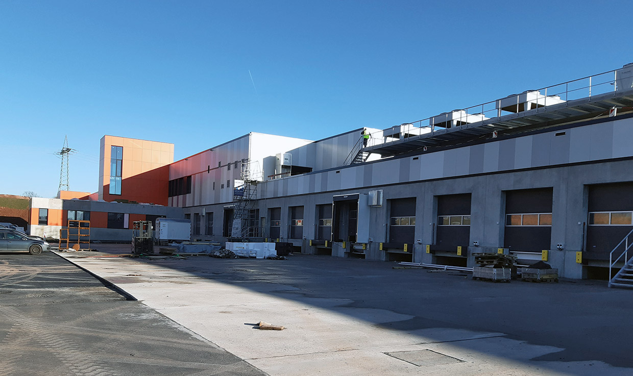 Ansicht Verladestation, LKW-Anfahrt . Neubau Logistikzentrum Tegut, Michelsrombach Ansicht Verladestation, LKW-Anfahrt . Neubau Logistikzentrum Tegut, Michelsrombach