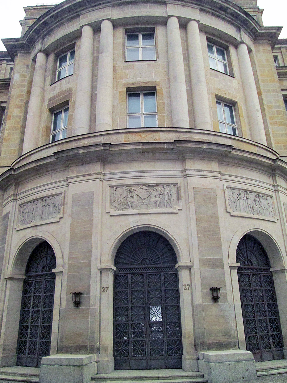Eingangsbereich Mauerstraße 27 . Sanierung Bundesministerium für Gesundheit, Berlin Eingangsbereich Mauerstraße 27 . Sanierung Bundesministerium für Gesundheit, Berlin