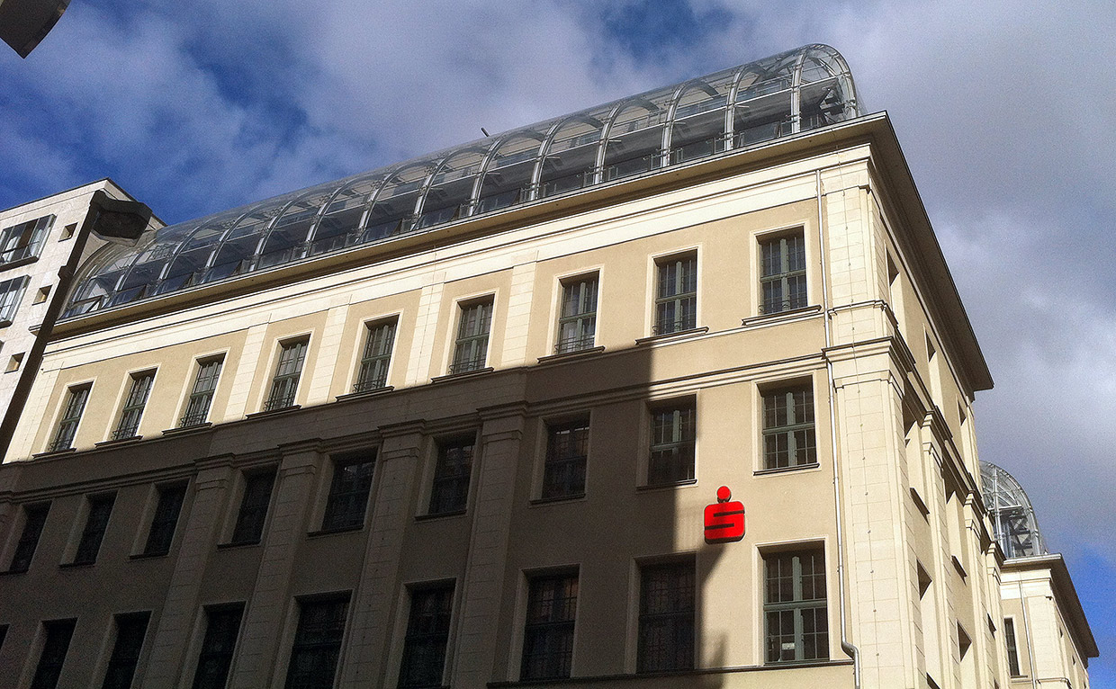 Fassadenansicht Charlottenstraße / Behrenstraße . Sanierung Hauptverwaltung Deutscher Sparkassen- und Giroverband, Berlin Fassadenansicht Charlottenstraße / Behrenstraße . Sanierung Hauptverwaltung Deutscher Sparkassen- und Giroverband, Berlin