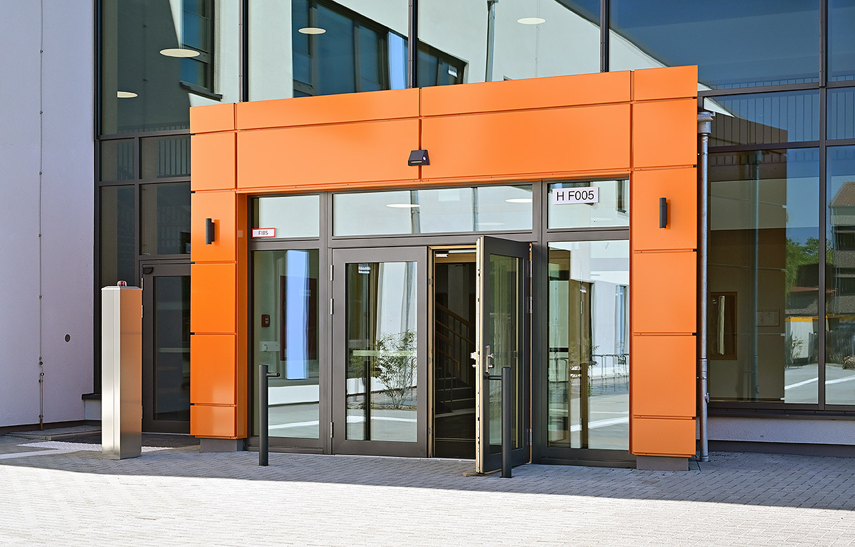 Eingangsbereich . Neubau Albert-Einstein-Schule, Laatzen Eingangsbereich . Neubau Albert-Einstein-Schule, Laatzen
