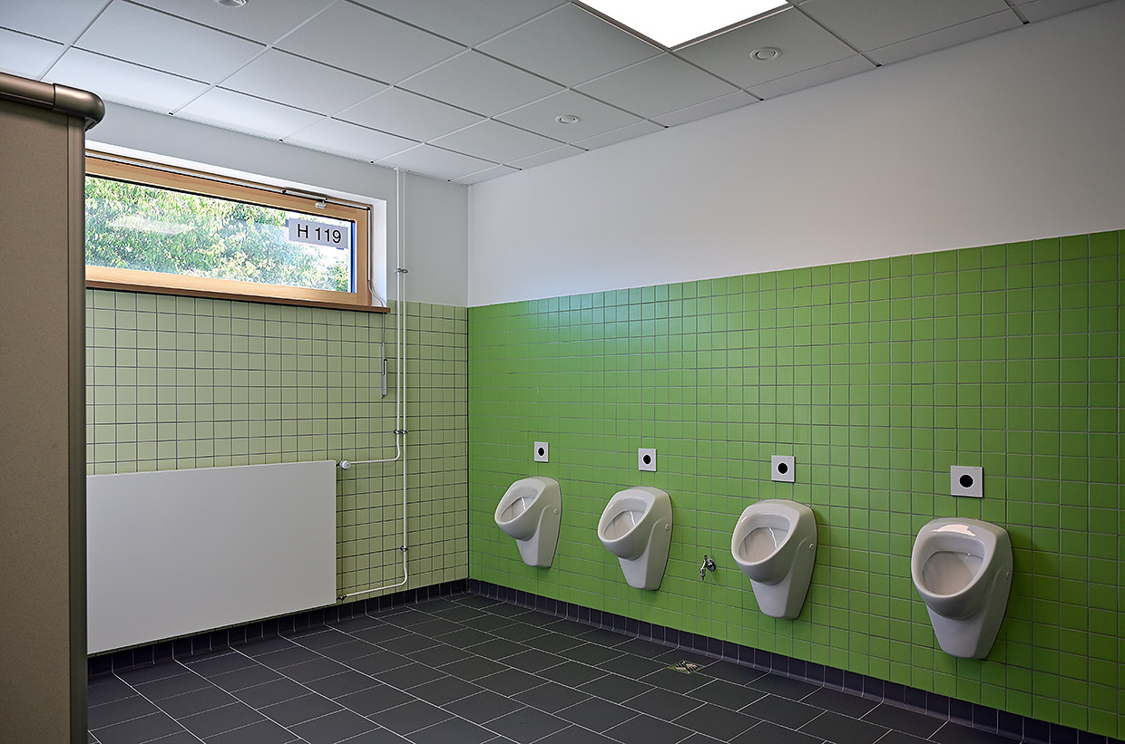 Toilettenraum . Neubau Albert-Einstein-Schule, Laatzen Toilettenraum . Neubau Albert-Einstein-Schule, Laatzen