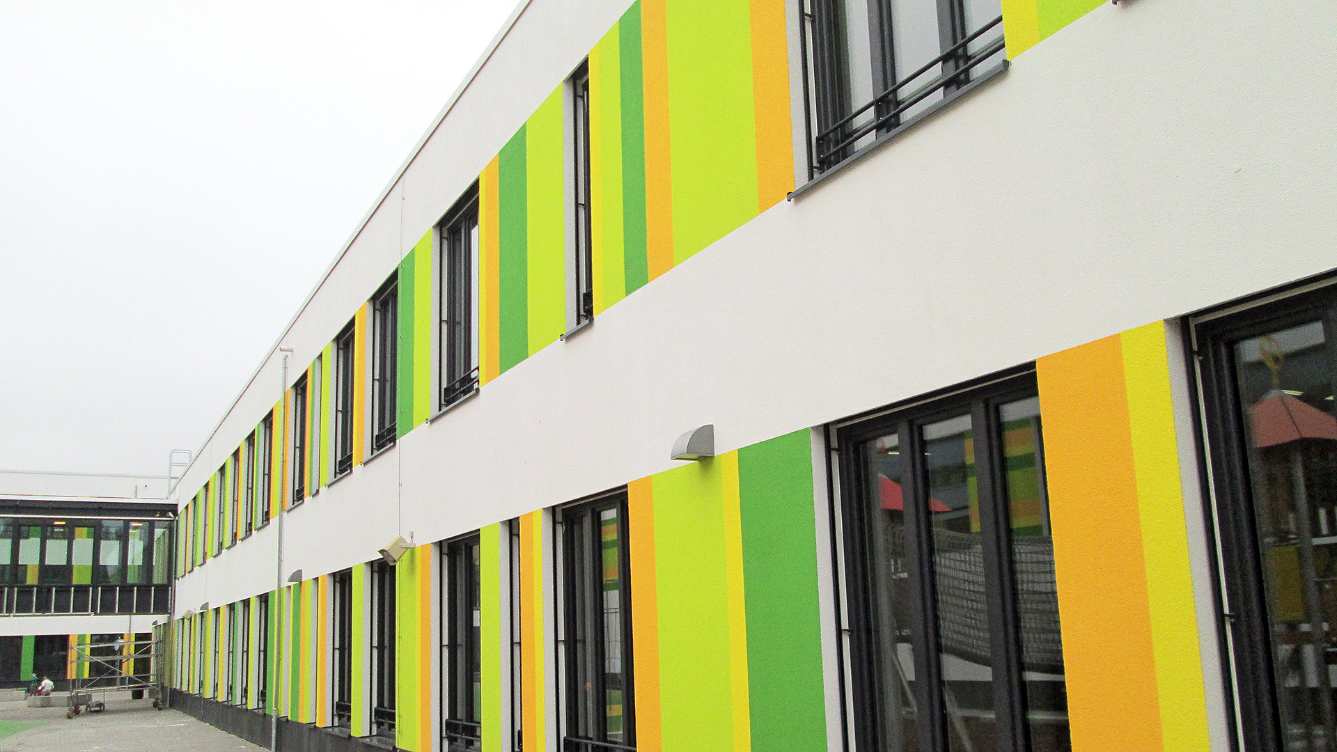 Ansicht Schulgebäude, Aussenfassade . Neubau Comenius Grundschule, Oranienburg
