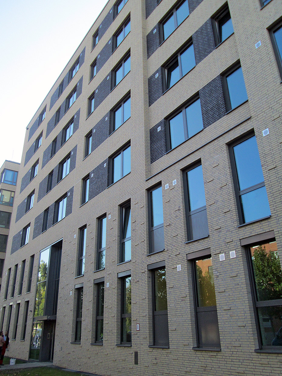Ansicht Aussenfassade . Neubau Mehrfamilienhaus, Bernauer Straße Berlin Ansicht Aussenfassade . Neubau Mehrfamilienhaus, Bernauer Straße Berlin