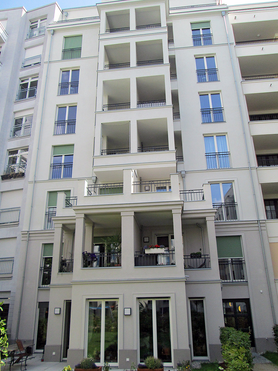 Detailansicht Aussenfassade, Innenhof . Neubau Mehrfamilienhaus, Beuthstraße Berlin Detailansicht Aussenfassade, Innenhof . Neubau Mehrfamilienhaus, Beuthstraße Berlin