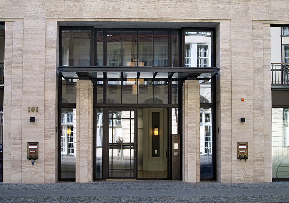 Haupteingang an der Lietzenburger Straße . Neubau eines Mehrfamilienhauses in Berlin Haupteingang an der Lietzenburger Straße . Neubau eines Mehrfamilienhauses in Berlin