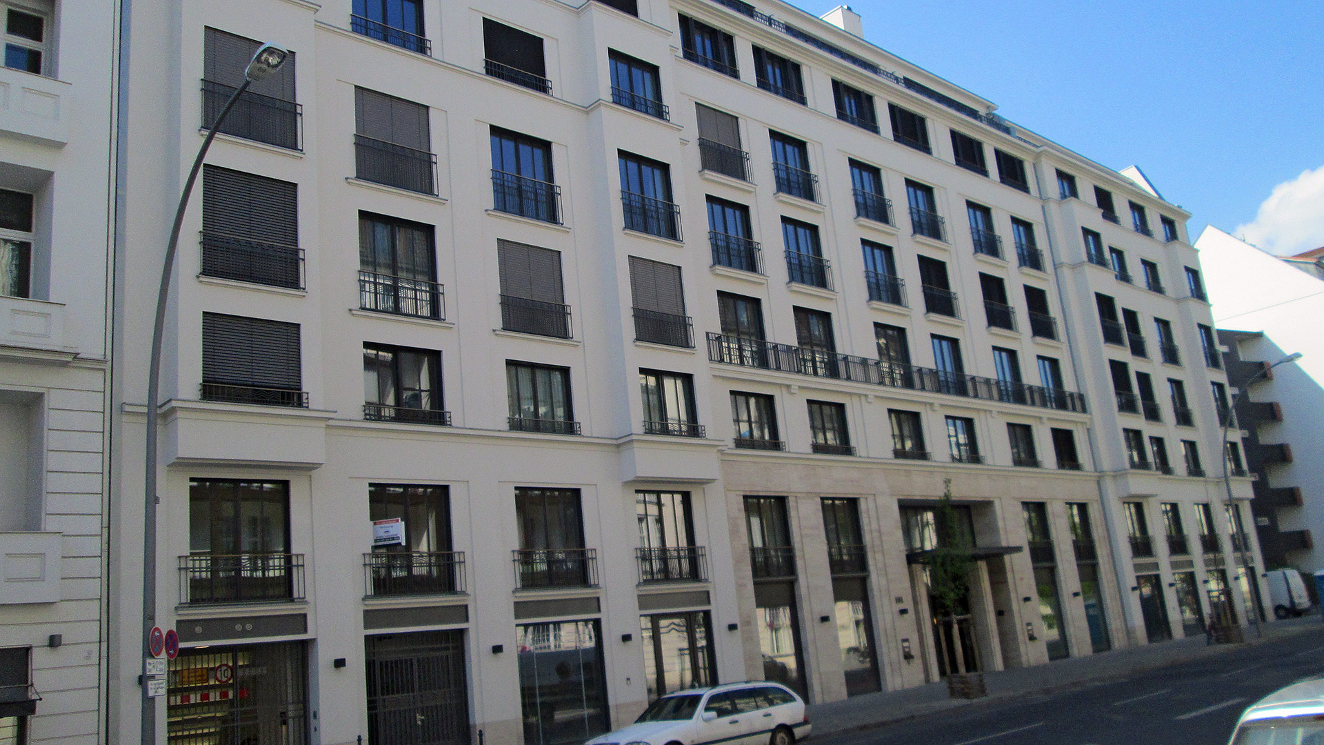 Ansicht Aussenfassade an der Lietzenburger Straße . Neubau eines Mehrfamilienhauses in Berlin